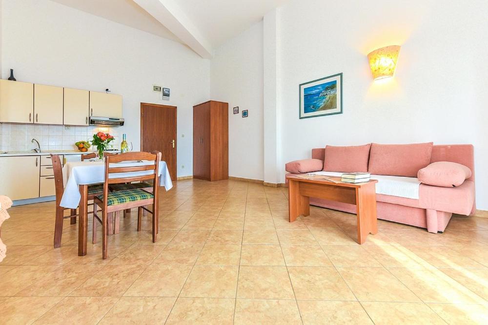 Apartments Adria Biograd Na Moru Rom bilde
