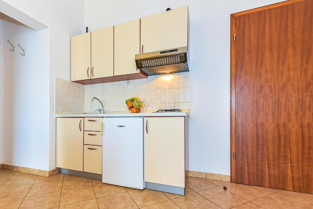 Apartments Adria Biograd Na Moru Rom bilde